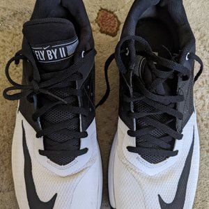 Nike Fly By Low II